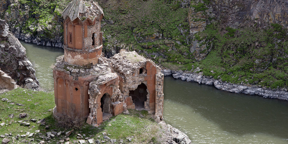 Ani'nin Altın Çağı: Bin Bir Kilisenin Şehri