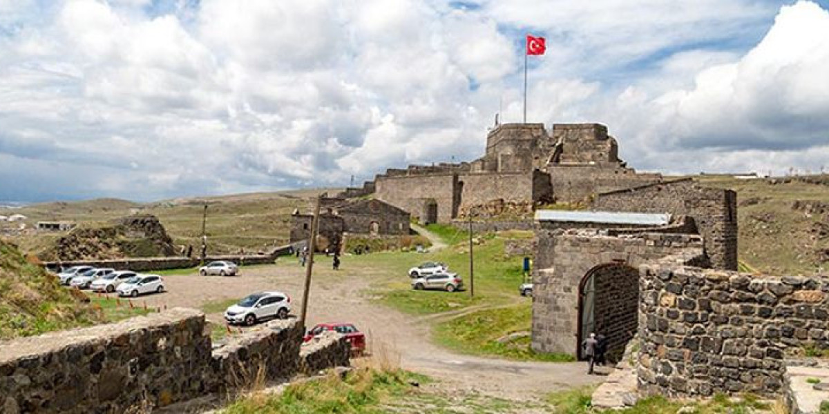 Kars'taki Antik Kaleler: Taş Kesilmiş Savunma Duvarları